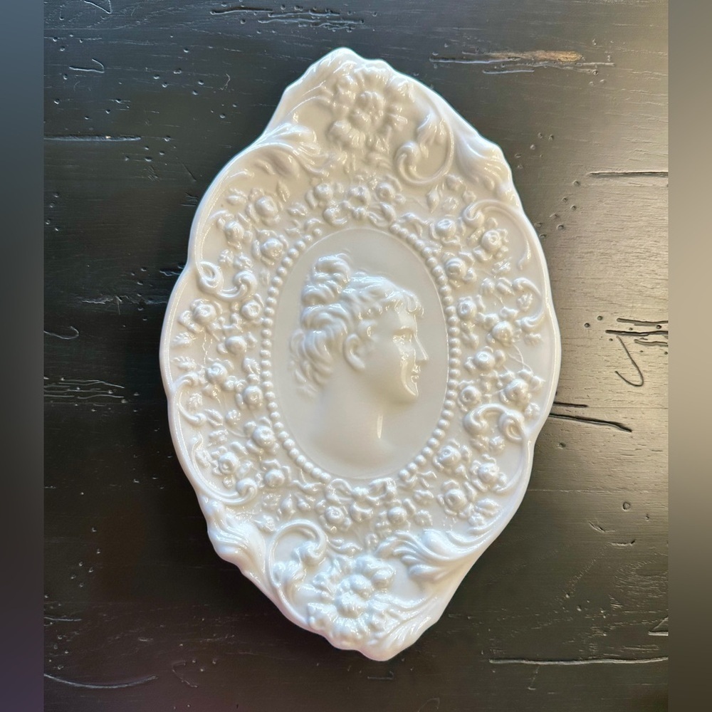 VINTAGE, JENNY LIND, MILK GLASS VANITY TRAY.